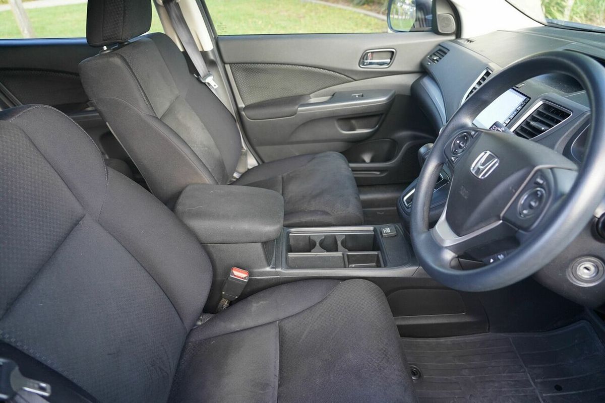 2016 Honda CR-V LE (4x4) 30 Series 2 MY17