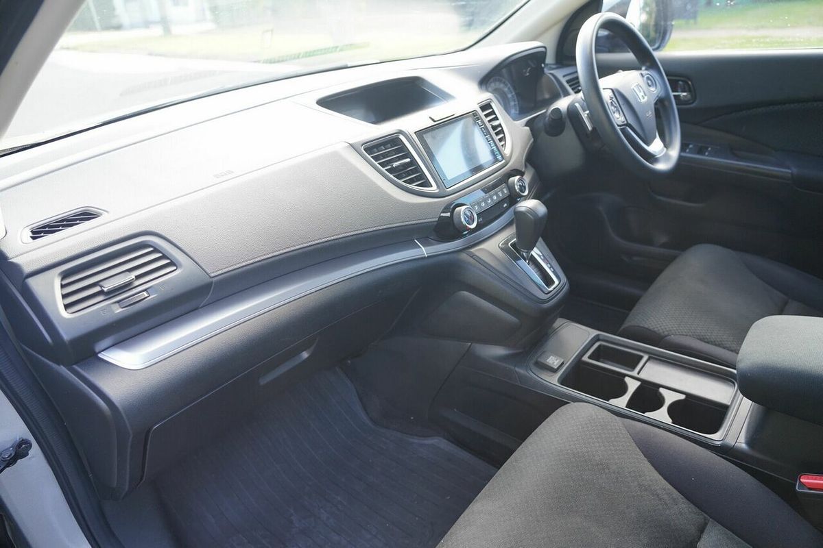 2016 Honda CR-V LE (4x4) 30 Series 2 MY17