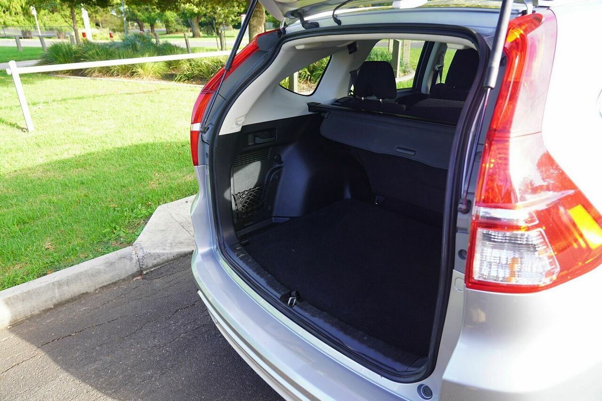 2016 Honda CR-V LE (4x4) 30 Series 2 MY17
