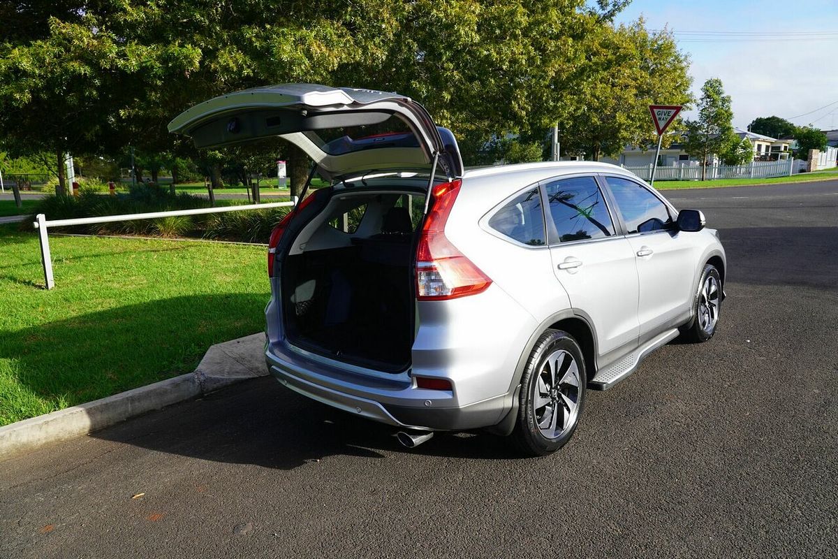 2016 Honda CR-V LE (4x4) 30 Series 2 MY17