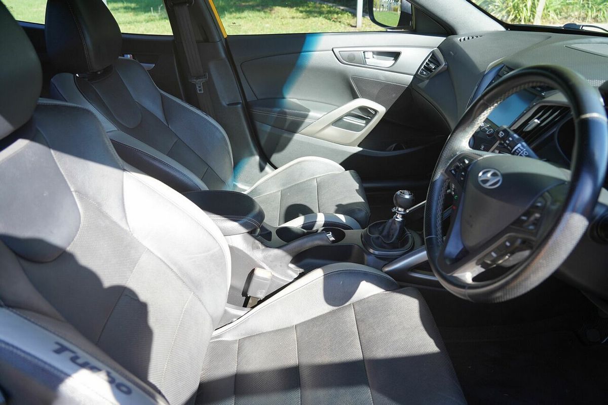 2015 Hyundai Veloster SR Turbo FS3