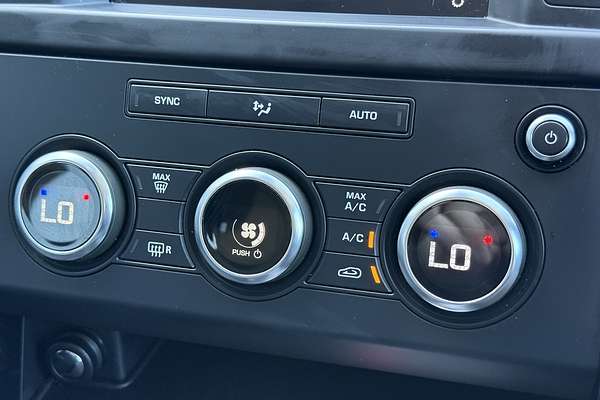 2017 Land Rover Discovery TD6 SE Series 5