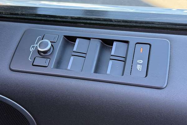 2017 Land Rover Discovery TD6 SE Series 5