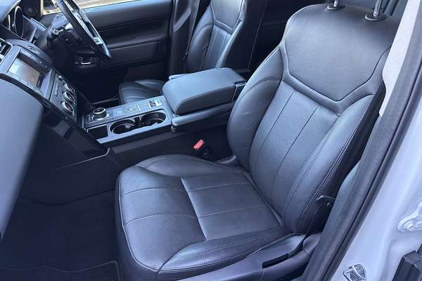2017 Land Rover Discovery TD6 SE Series 5