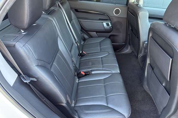 2017 Land Rover Discovery TD6 SE Series 5