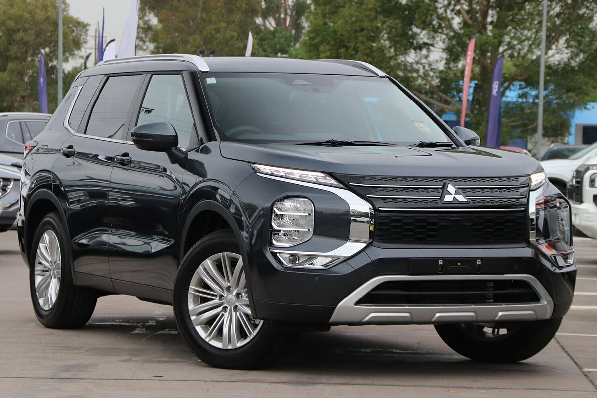 2024 Mitsubishi Outlander LS ZM