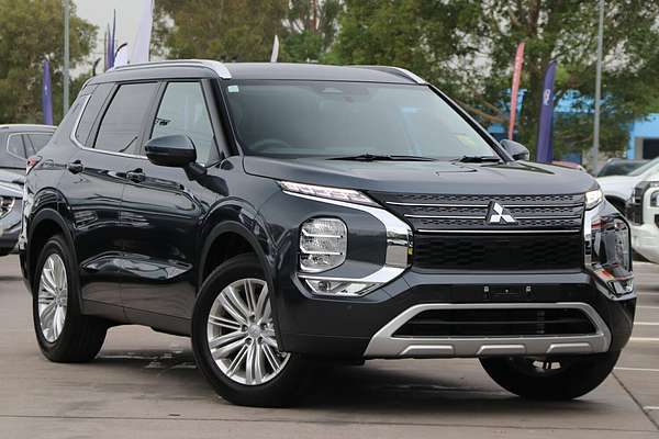 2024 Mitsubishi Outlander LS ZM