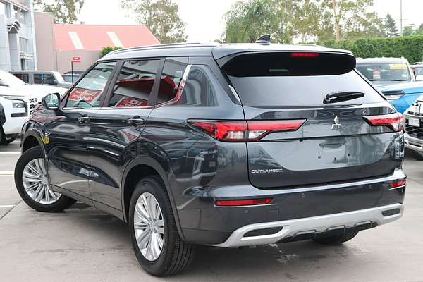 2024 Mitsubishi Outlander LS ZM