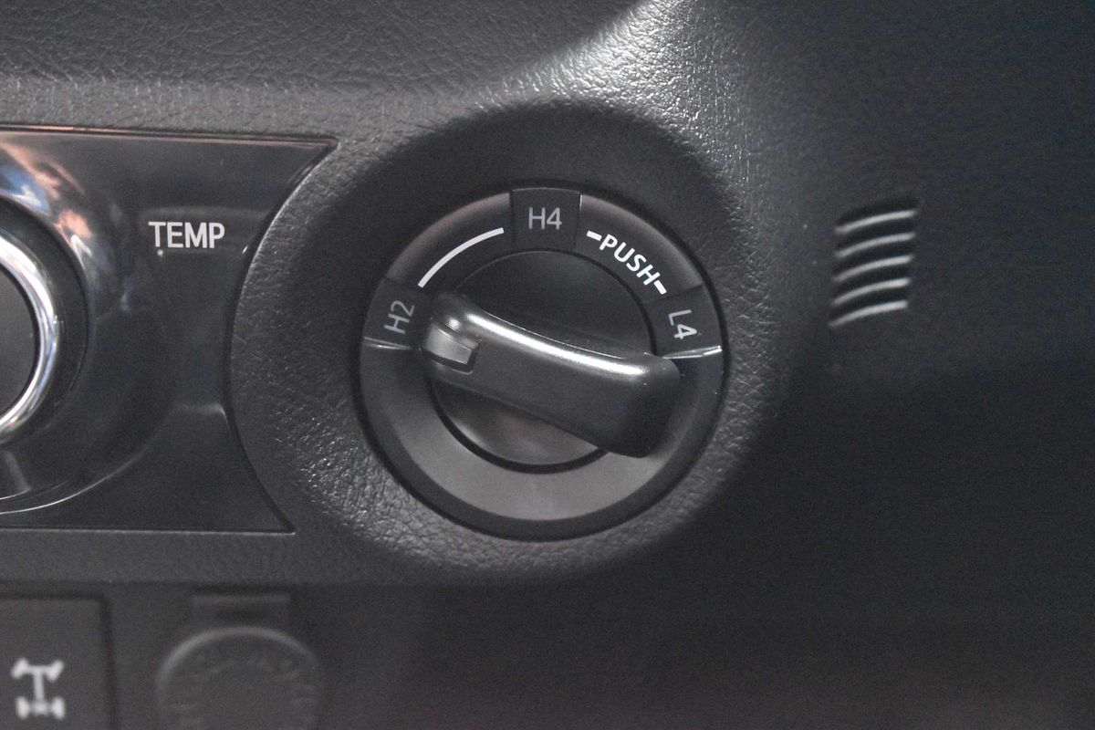 2018 Toyota Hilux SR5 GUN126R 4X4