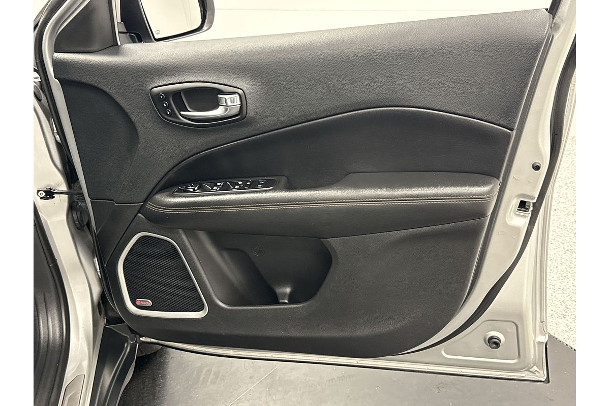 2020 Jeep Compass Limited M6