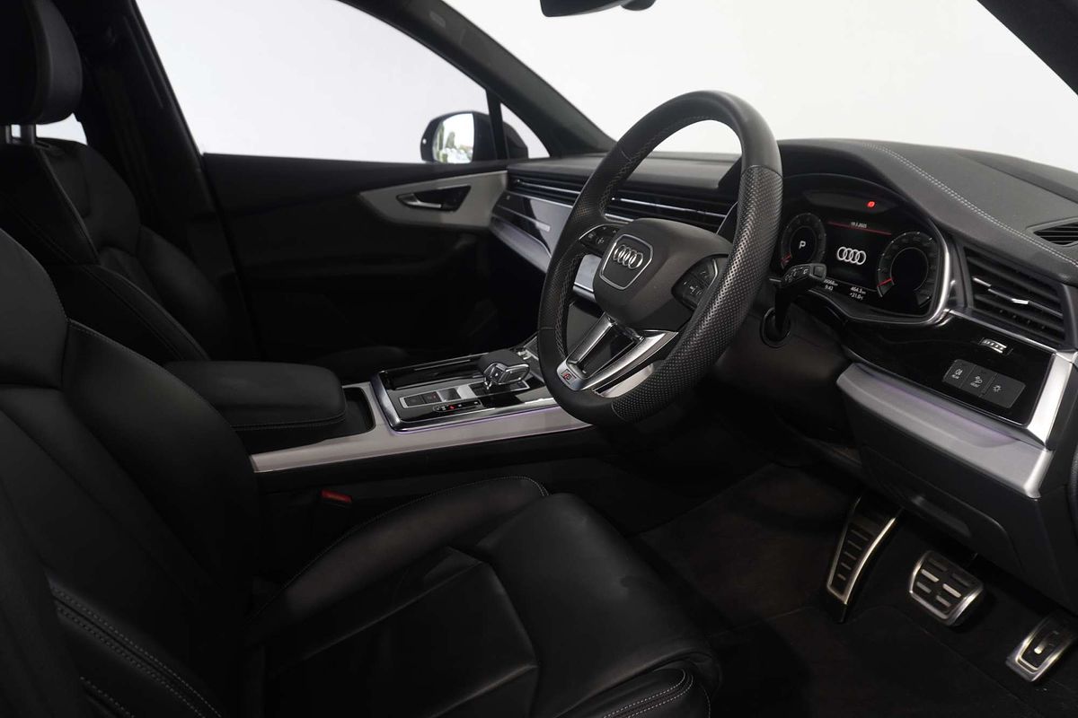 2022 Audi Q7 55 TFSI S line 4M