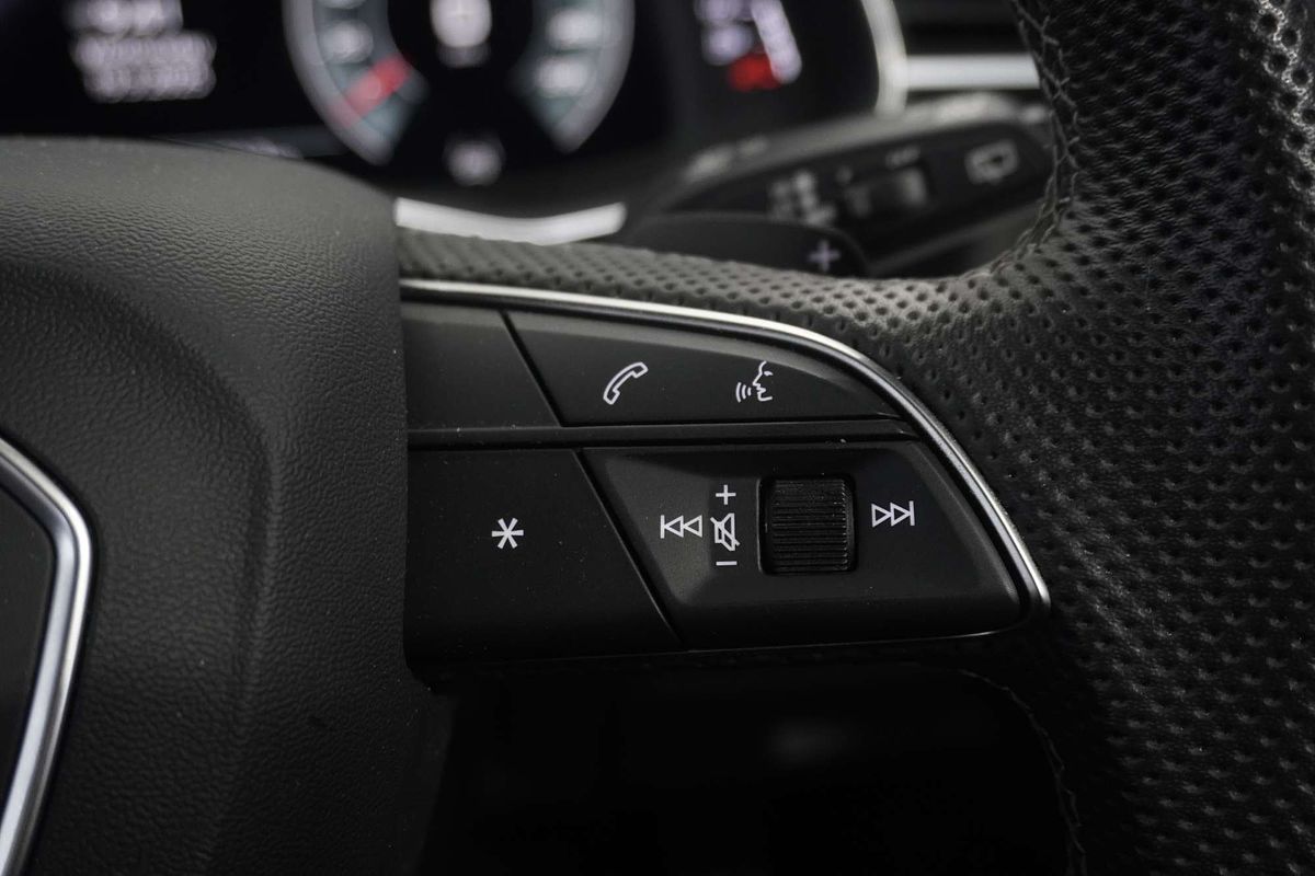 2022 Audi Q7 55 TFSI S line 4M