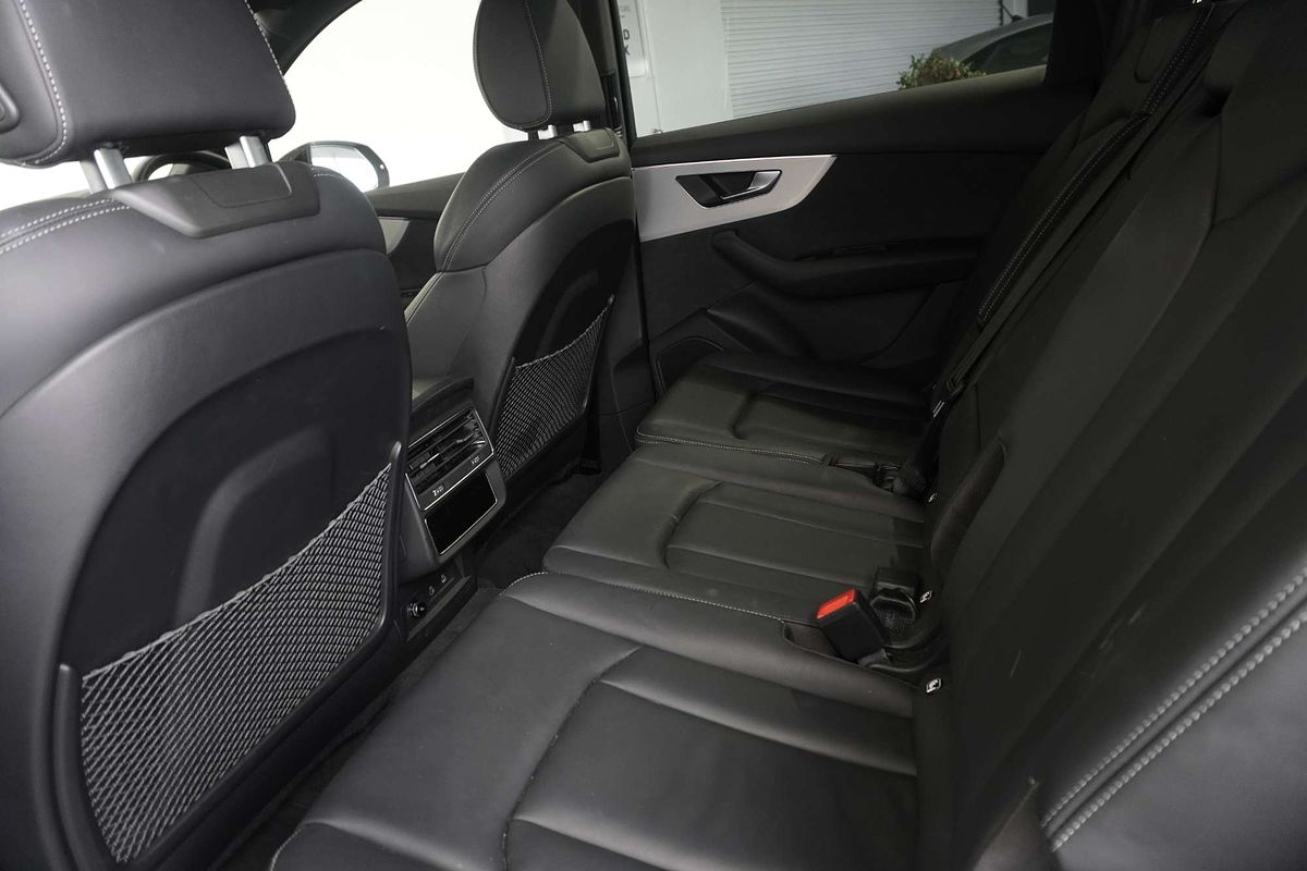 2022 Audi Q7 55 TFSI S line 4M