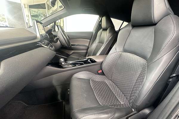 2022 Toyota CH-R Hybrid