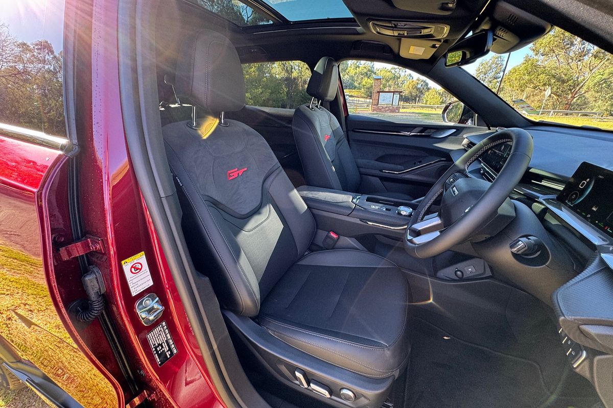 2024 GWM Haval H6GT Ultra PHEV B03
