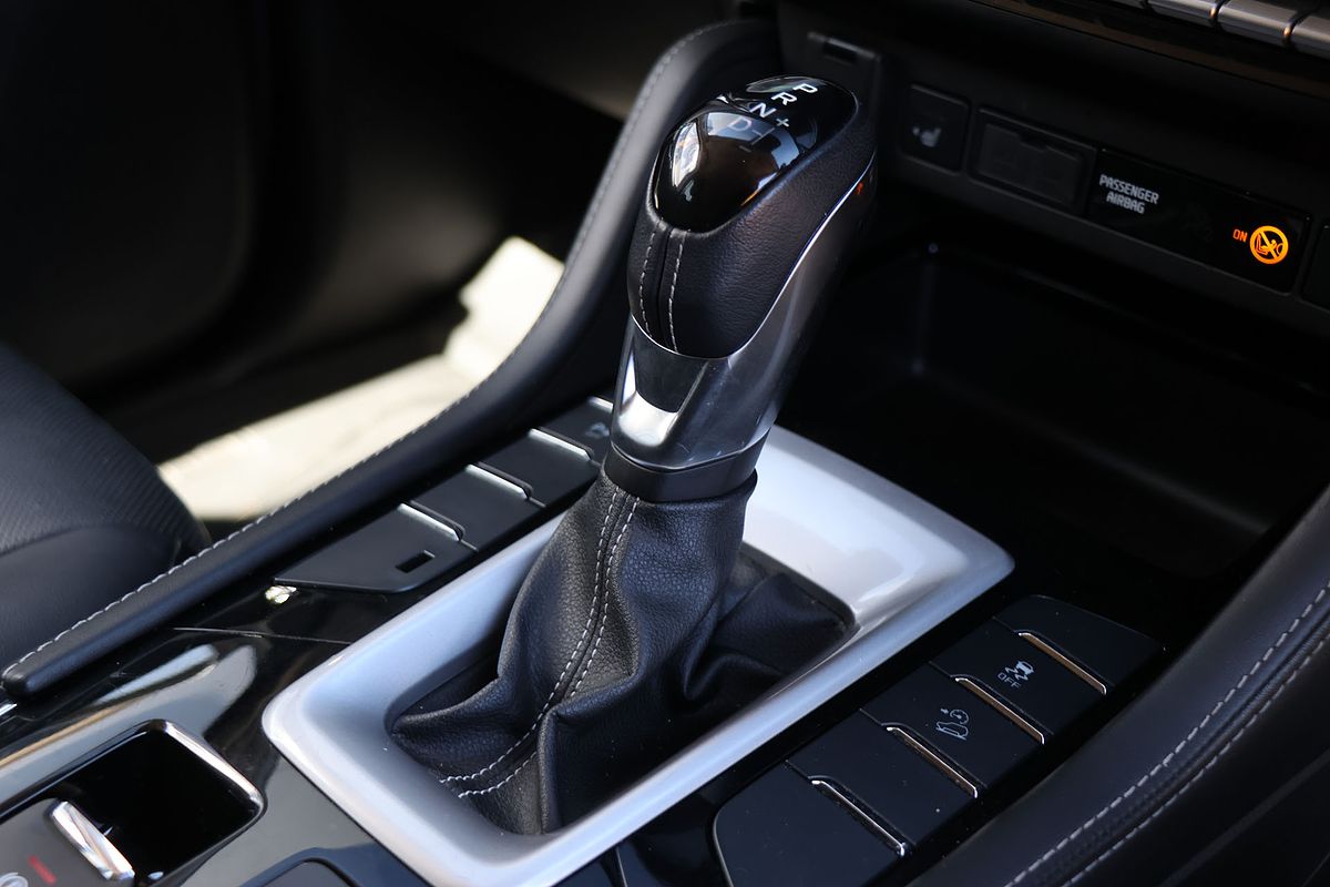 2023 Isuzu MU-X LS-T