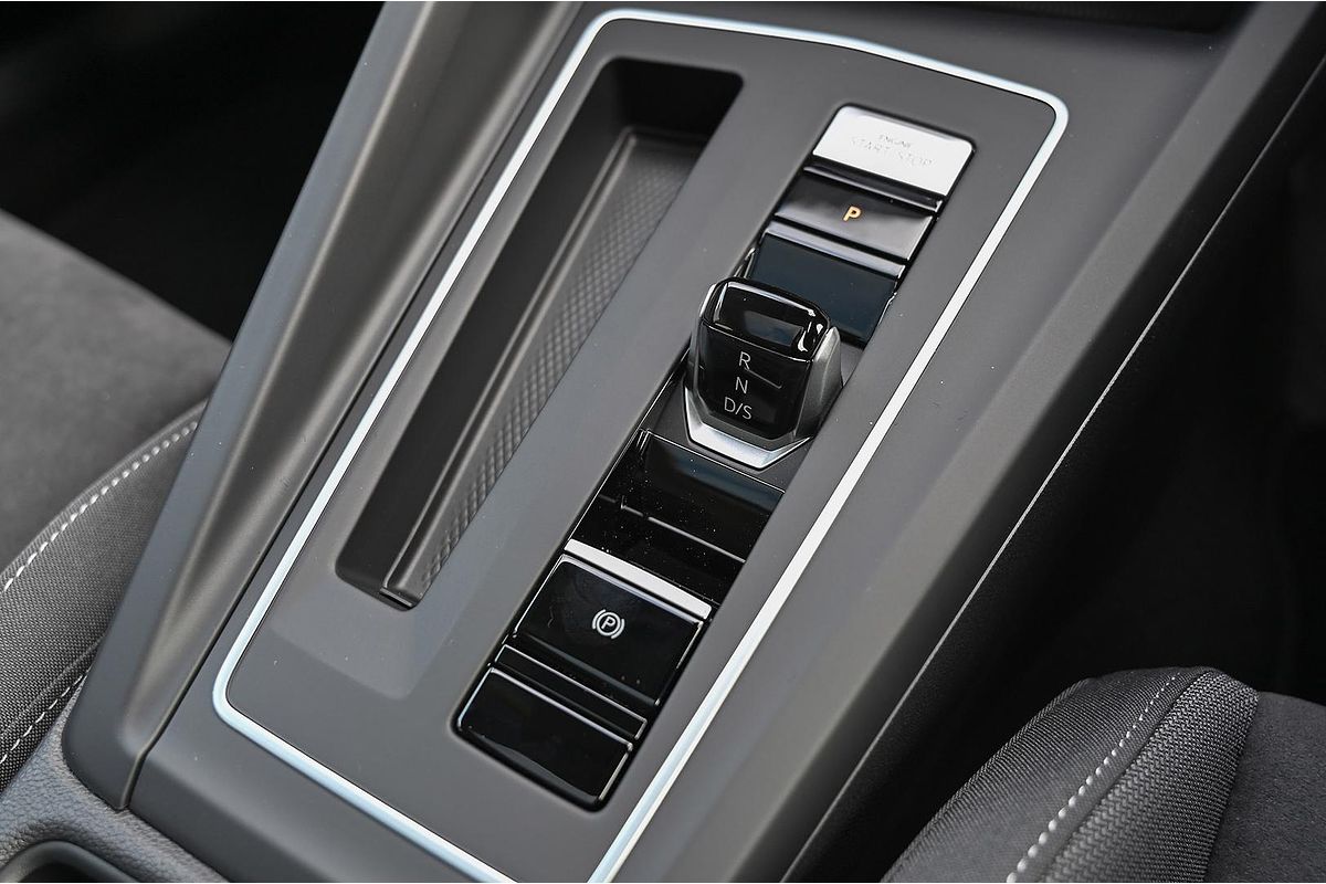2024 Volkswagen Golf 110TSI Life 8