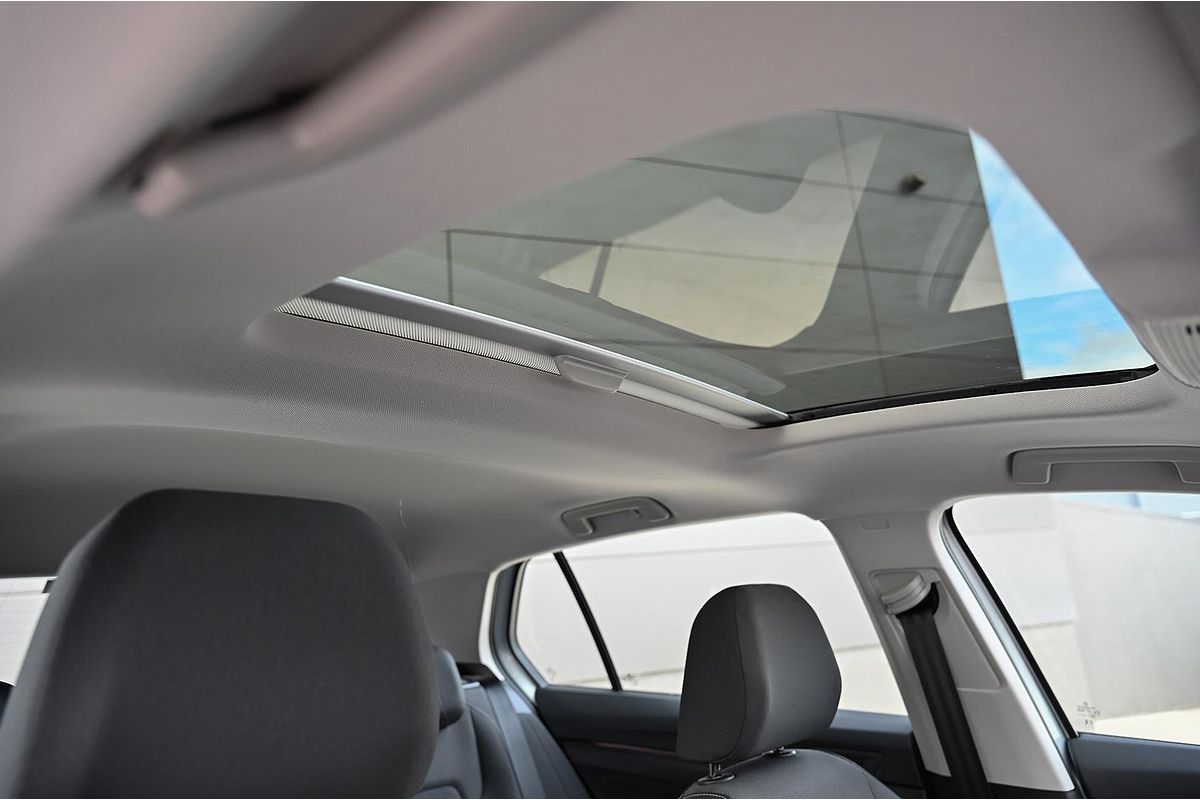 2024 Volkswagen Golf 110TSI Life 8