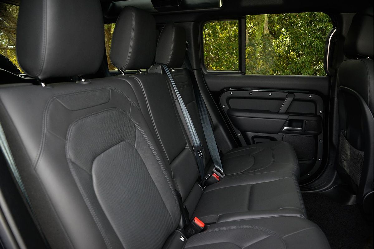 2024 Land Rover Defender 110 D350 X-Dynamic HSE L663