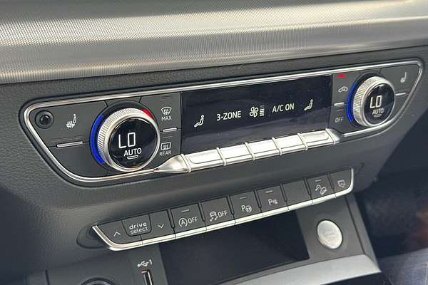 2024 Audi Q5 40 TDI S Line FY