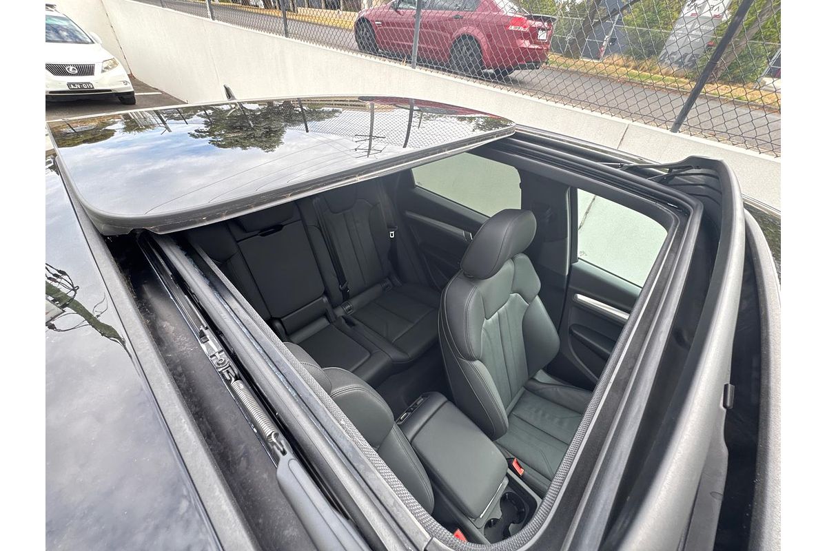 2024 Audi Q5 40 TDI S Line FY