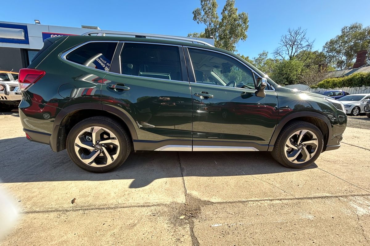 2022 Subaru Forester 2.5i-S S5