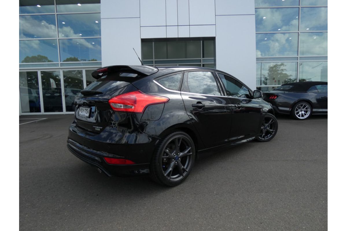2016 Ford Focus Titanium LZ