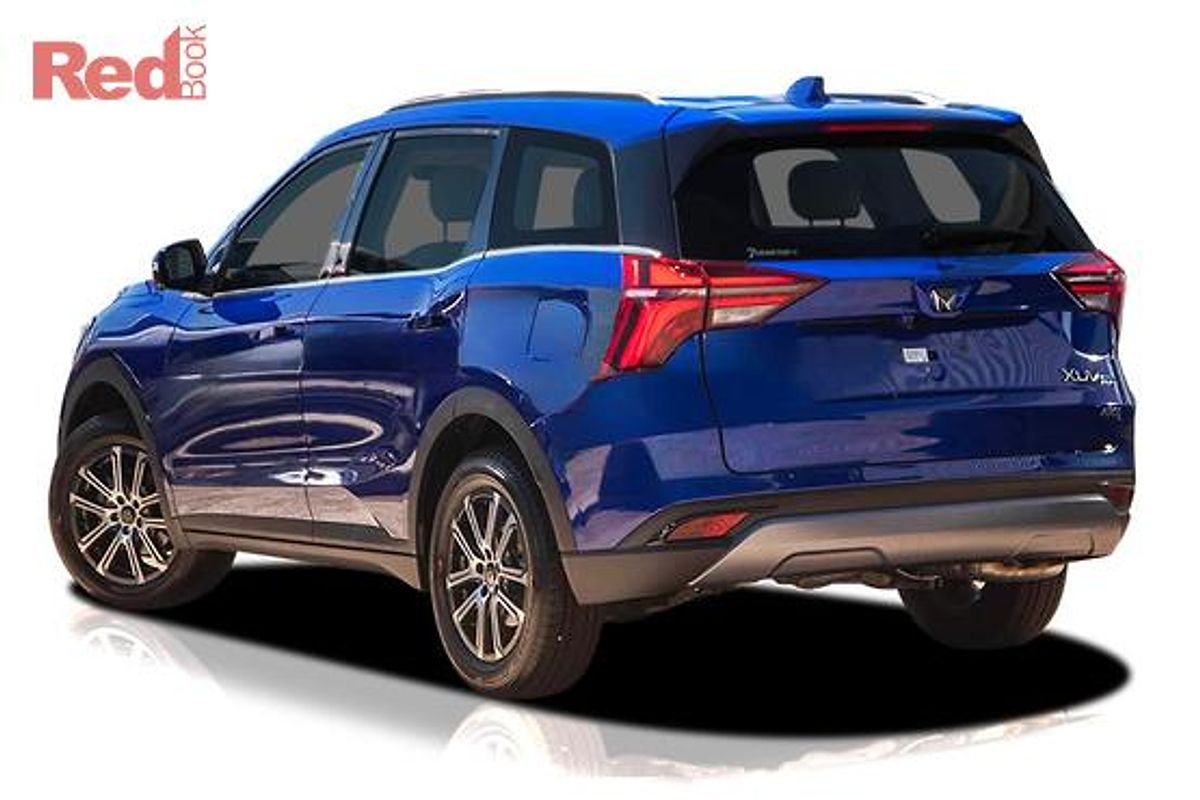2025 Mahindra XUV700 AX7L