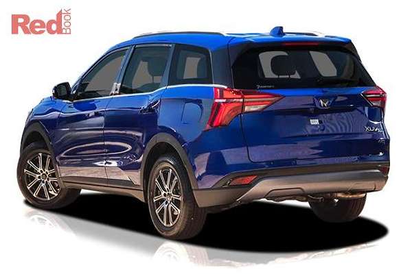 2025 Mahindra XUV700 AX7L