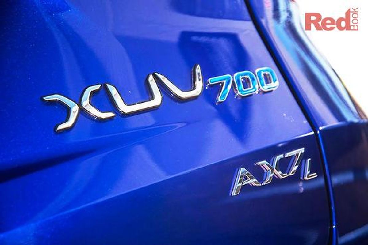 2025 Mahindra XUV700 AX7L