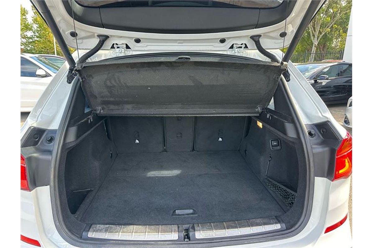 2018 BMW X1 sDrive18d F48