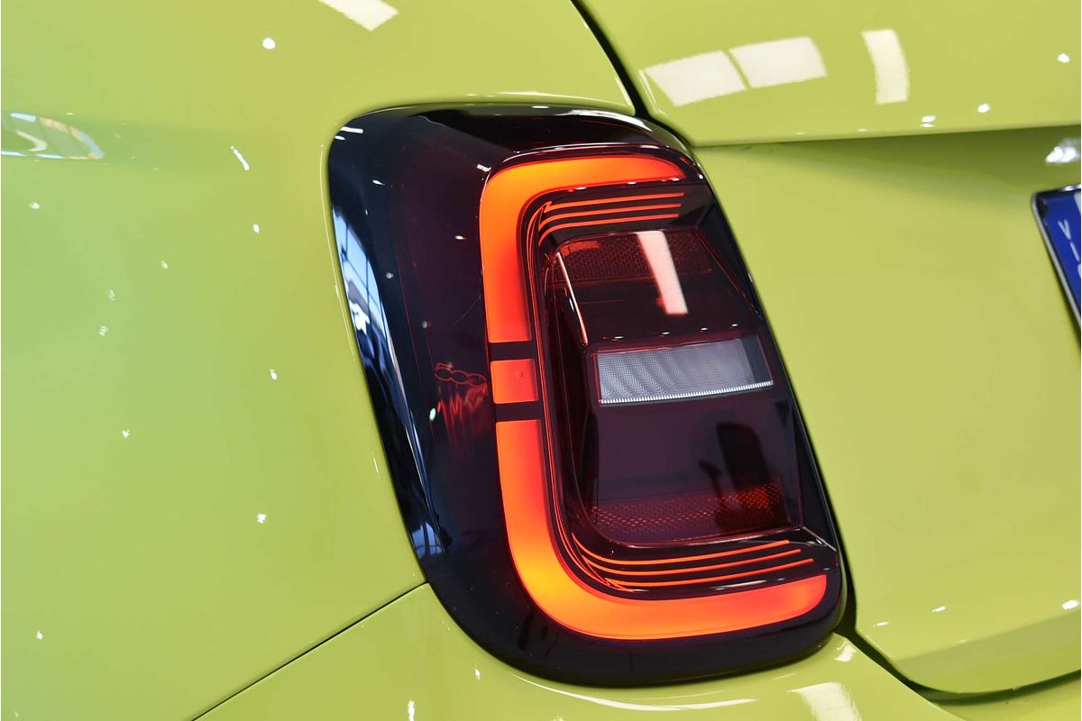 2023 Abarth 500e Turismo