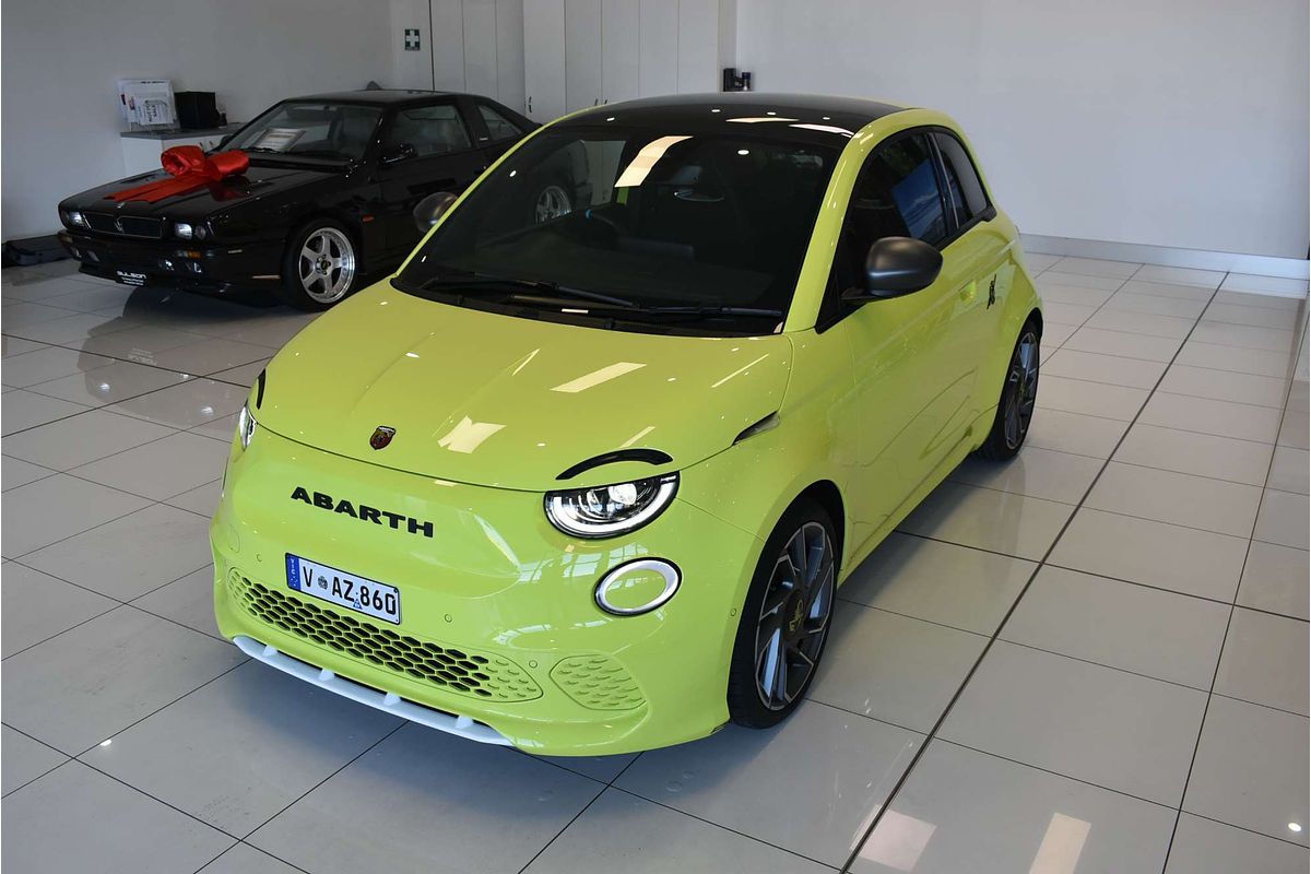 2023 Abarth 500e Turismo