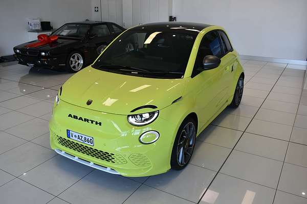2023 Abarth 500e Turismo