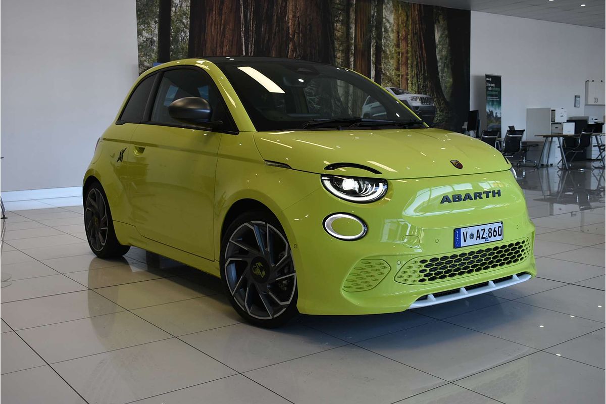 2023 Abarth 500e Turismo