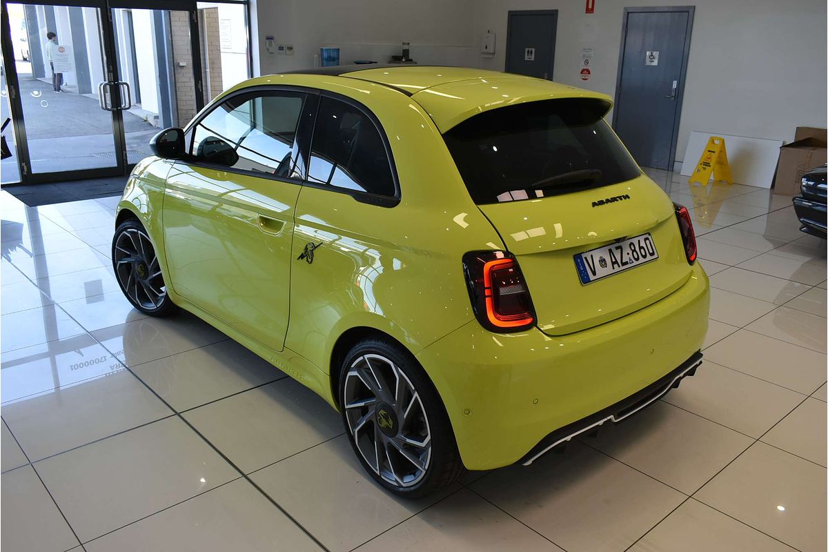 2023 Abarth 500e Turismo