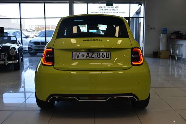 2023 Abarth 500e Turismo