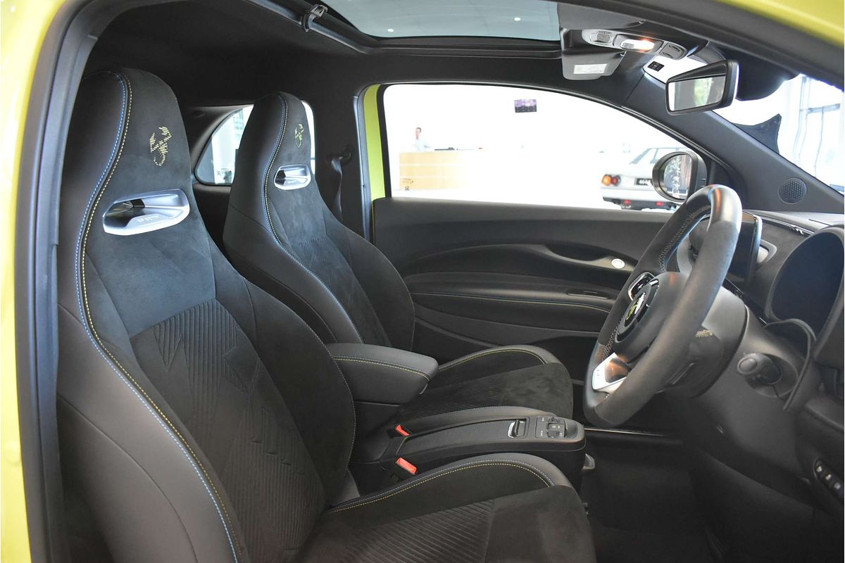 2023 Abarth 500e Turismo