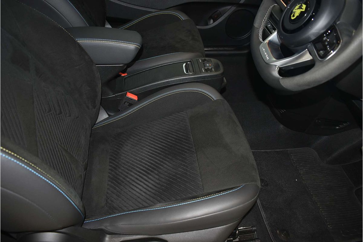 2023 Abarth 500e Turismo