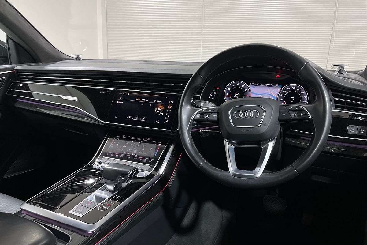 2018 Audi Q8 55 TFSI F1