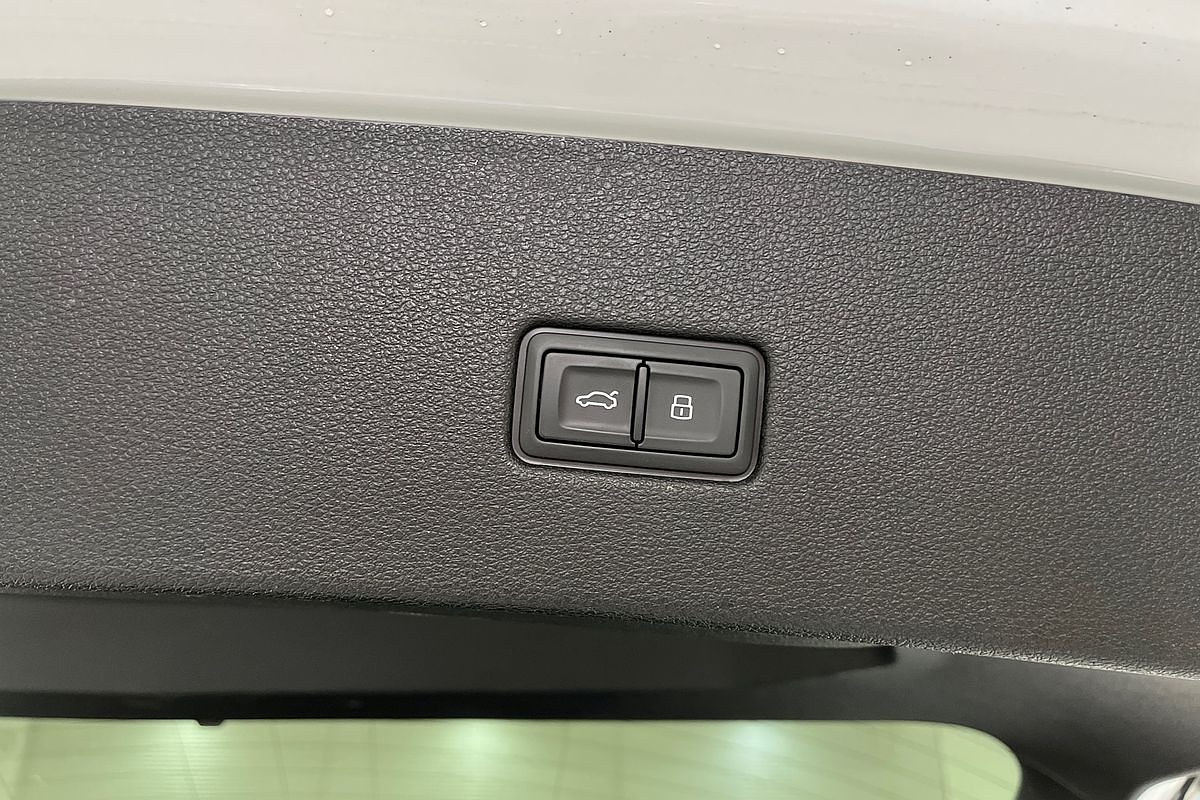 2018 Audi Q8 55 TFSI F1