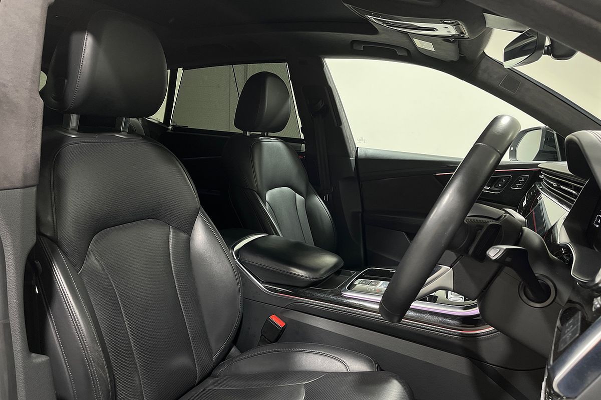 2018 Audi Q8 55 TFSI F1