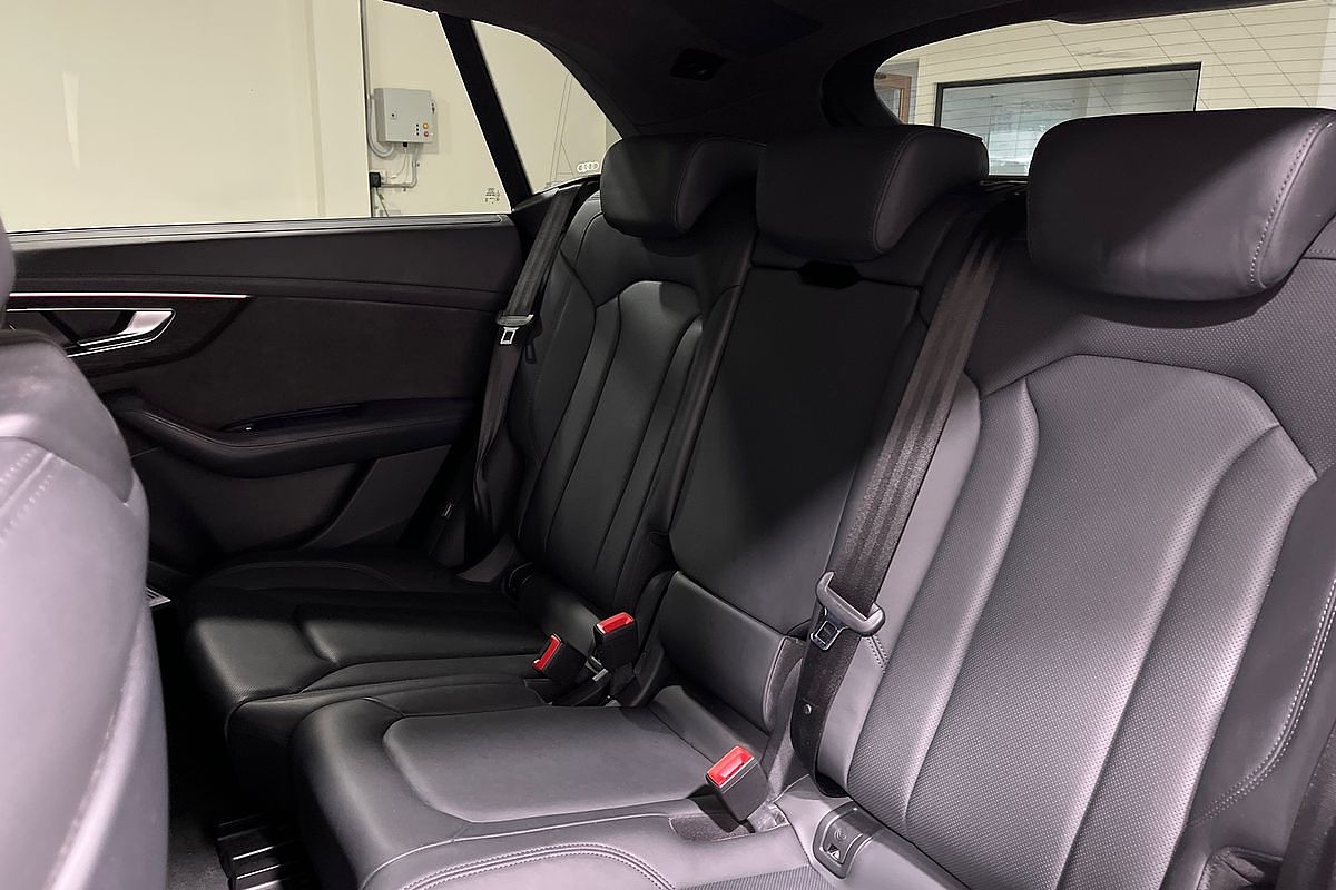 2018 Audi Q8 55 TFSI F1