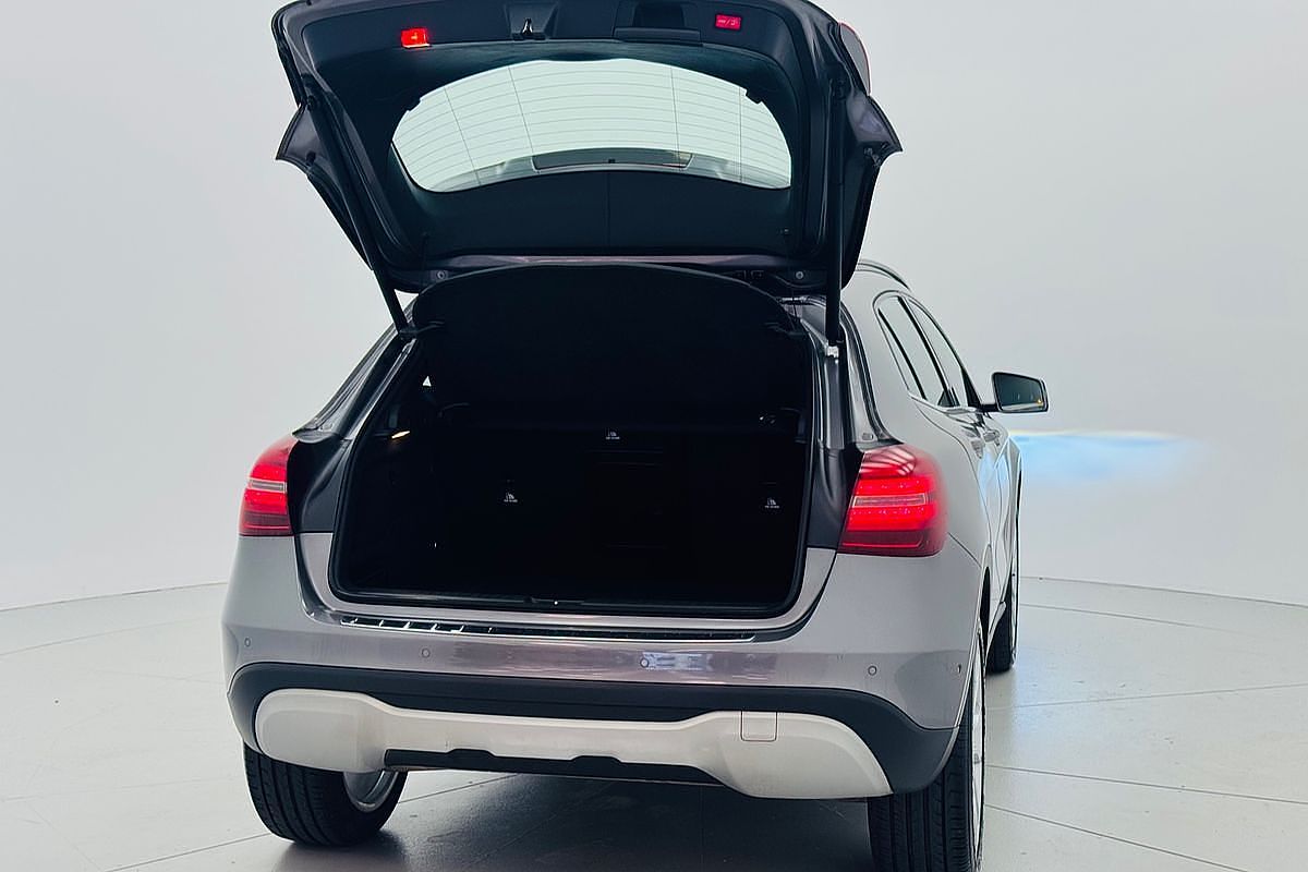 2019 Mercedes-Benz GLA-Class GLA180 X156