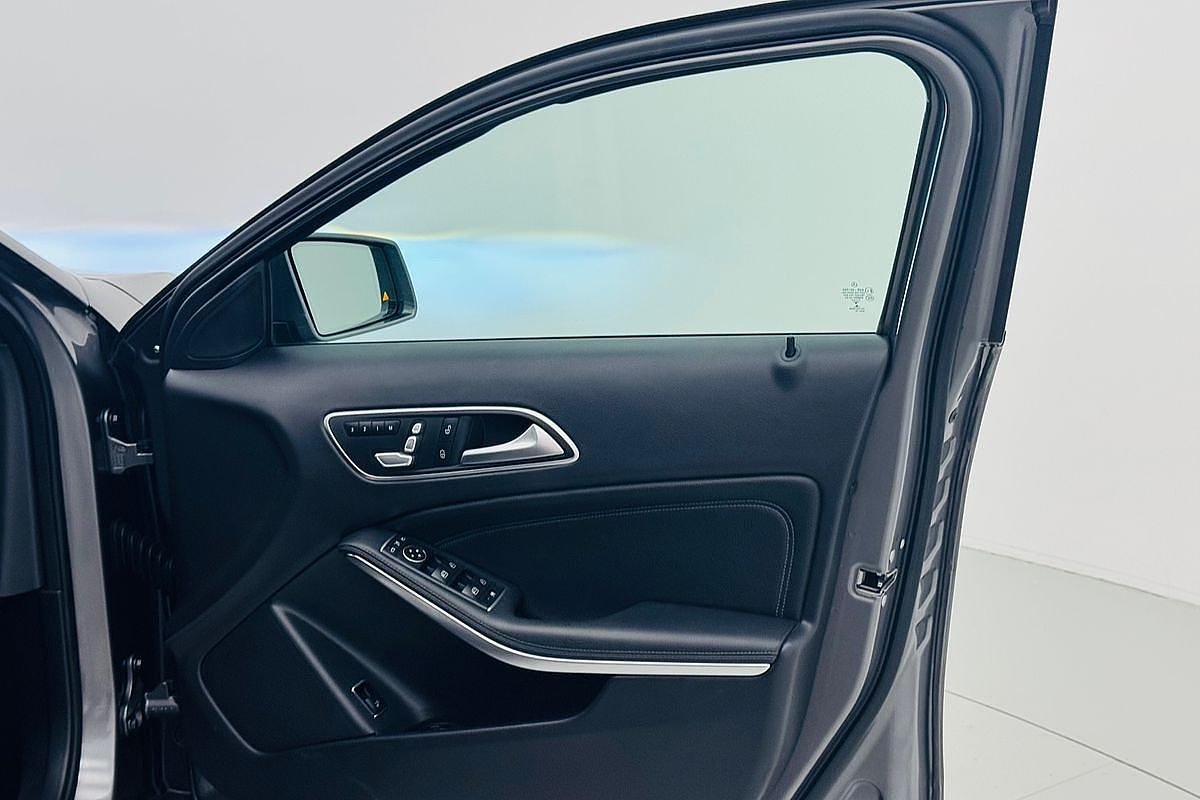 2019 Mercedes-Benz GLA-Class GLA180 X156