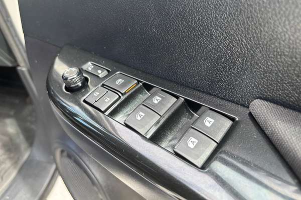 2017 Toyota Hilux SR5 GUN126R 4X4
