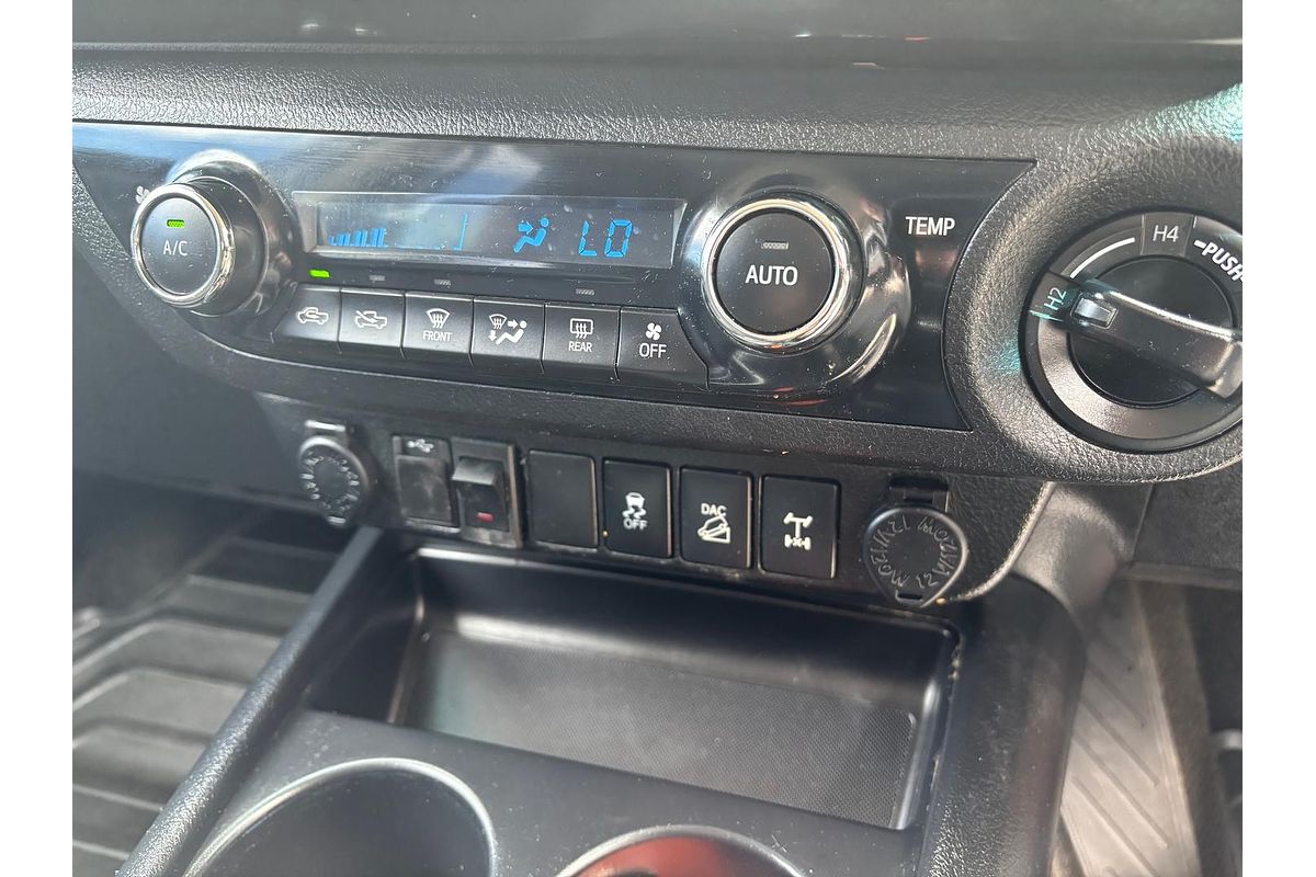 2017 Toyota Hilux SR5 GUN126R 4X4