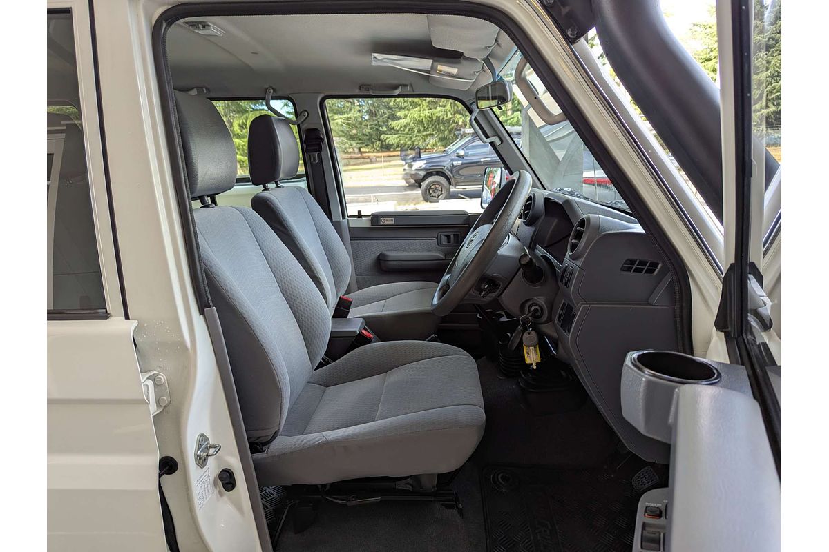 2021 Toyota Landcruiser GXL VDJ76R