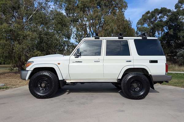 2021 Toyota Landcruiser GXL VDJ76R
