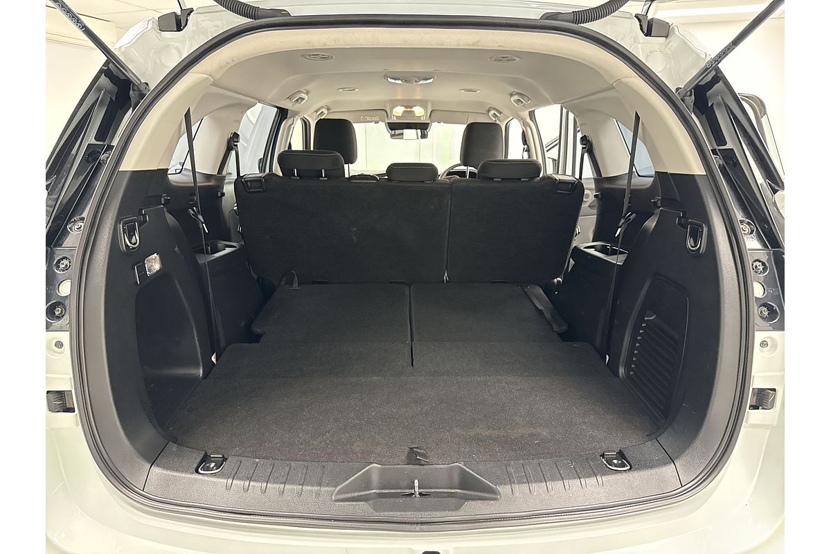 2022 Isuzu MU-X LS-M